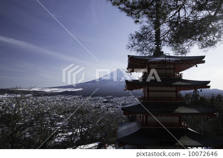 Fuji and the five-storied pagoda Fuji and the five-storied pagoda 10072646
