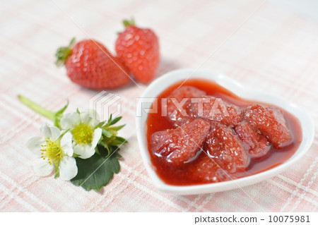 Handmade strawberry jam Handmade strawberry jam 10075981