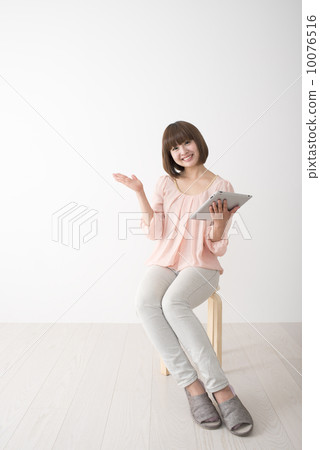 Young lady tablet recommended whole body Young lady tablet recommended whole body 10076516