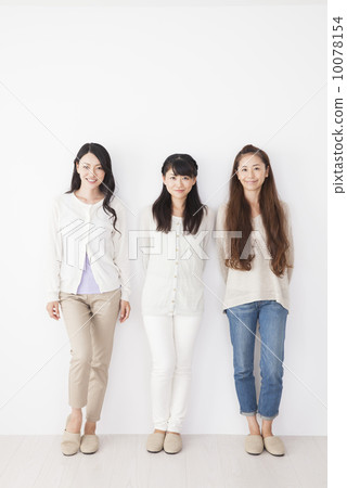 3 women with a smile 3 women with a smile 10078154