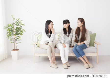 Three worried women Three worried women 10078168