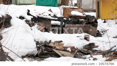 burnt ruins 10078766