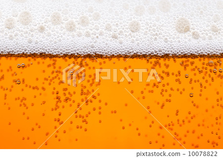 beer with bubbles close up beer with bubbles close up 10078822