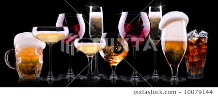 different alcohol drinks set 10079144