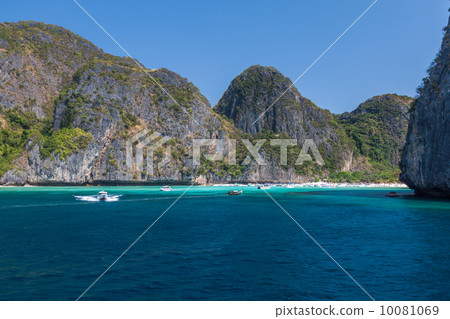 Island at Andaman sea 10081069