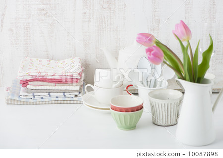 明亮的廚房 10087898