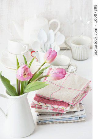 明亮的廚房 10087899