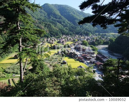 俯瞰Gifu Takayama Shirakawago takayama gihu japan shirakawa-go 10089032
