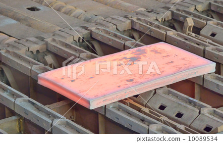 hot steel on conveyor hot steel on conveyor 10089534