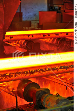 hot steel on conveyor 10089547