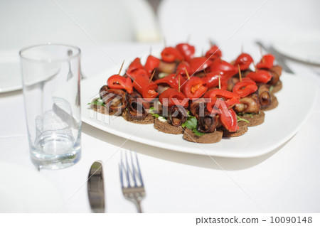 Meals and snacks at the White Street 10090148