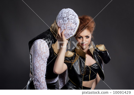 Shot of contemporary dancers posing at camera 10091429