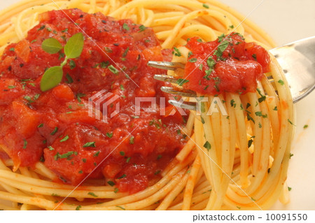 Pasta Spaghetti Tomato Sauce White Background 10091550