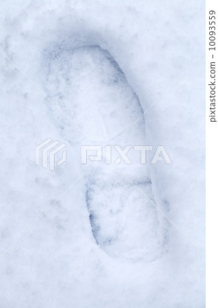 Footprint in fresh soft snow 10093559