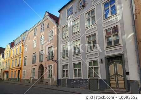 Street fragment of old Tallinn with colorful buildings facades 10095552