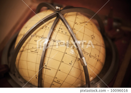 Vintage travel star sky globe in wooden box 10096016
