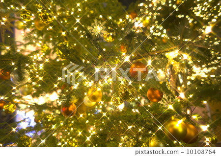 Glittering Christmas tree image 10108764
