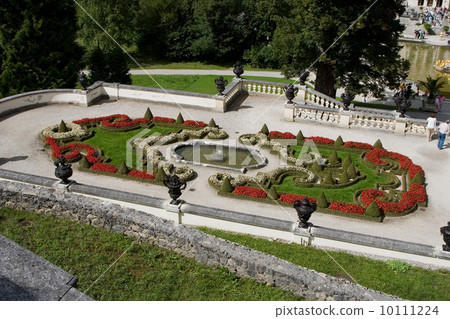 Garden of Linderhof Palace (southwest Bavaria, Germany) 10111224