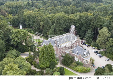 Castle "De Hooge Vuursche" - View from a hot air balloon (the Netherlands) 10112347