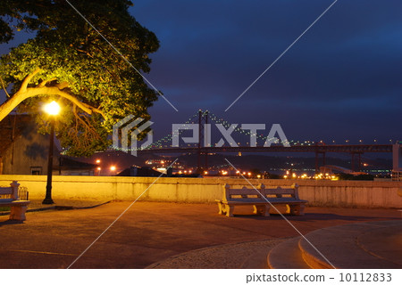 Lisbon bridge - April 25th (night scene) 10112833