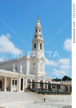 View of the Sanctuary of Fatima, in Portugal 10113257