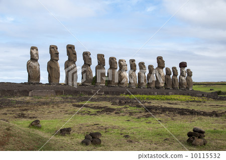 90217 Easter Island Moai statue 90217 Easter Island Moai statue 10115532