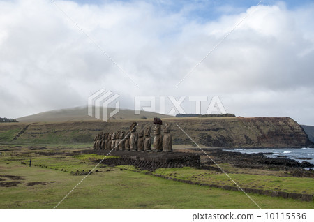 90221 Easter Island Moai statue 90221 Easter Island Moai statue 10115536