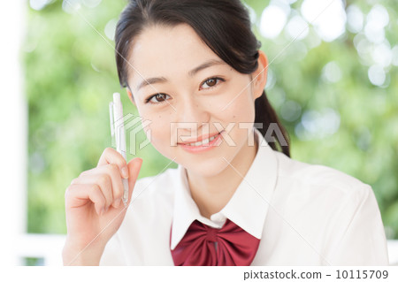 一個學生 10115709