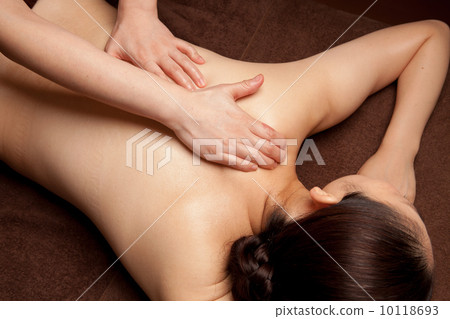 Esthetic massage 10118693