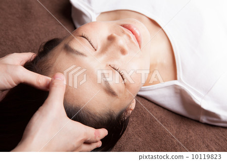 頭部按摩（專業的真正治療風景） 10119823