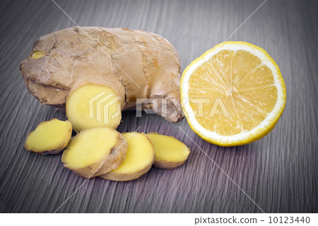 Ginger and Lemon Ginger and Lemon 10123440