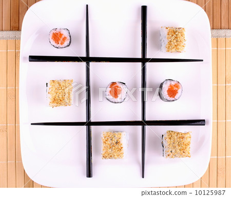 Tic tac toe from Sushi and chopsticks 10125987