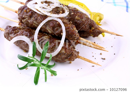 Schalik mince with onion, rosemary and green pepper 10127096