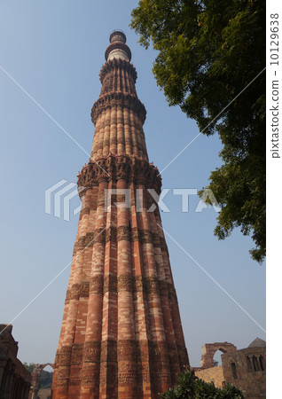 Qutub Minar's world's highest minaret 2 10129638