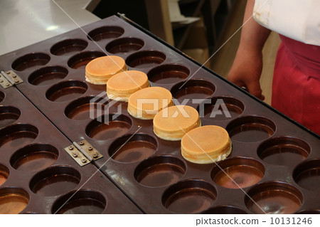 Japanese confectionery 10131246