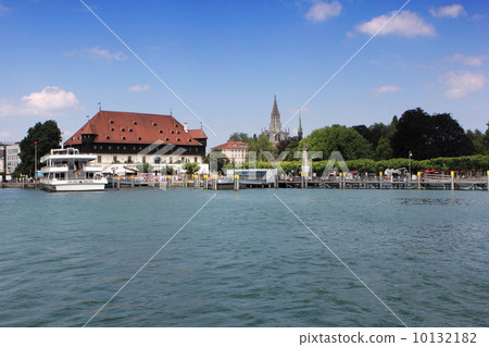 lake, sea 10132182