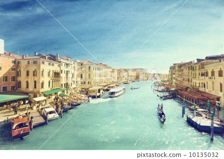 Venice canal vintage style Venice canal vintage style 10135032