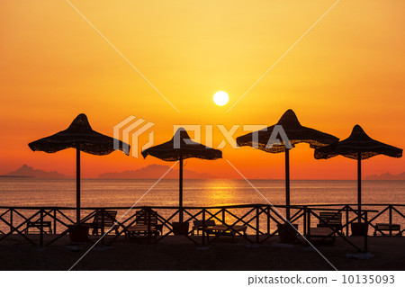 Beach Beach 10135093