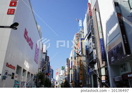 Shinjuku East Exit 10136497