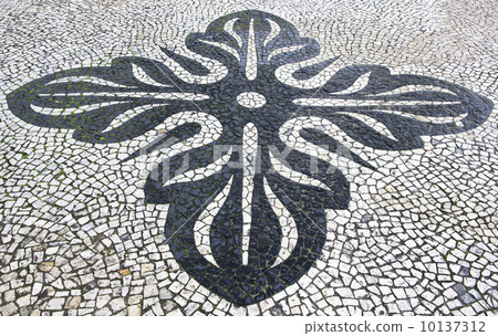 Portugal. Lisbon. Typical portuguese cobblestone pavement 10137312