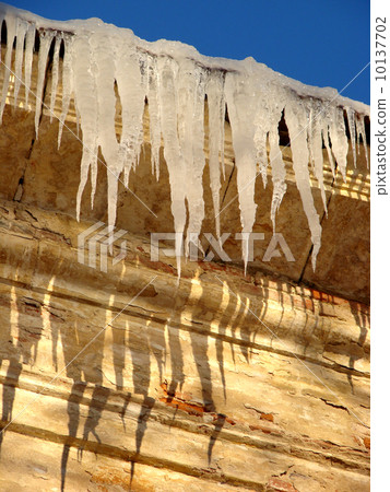 icicles 10137702
