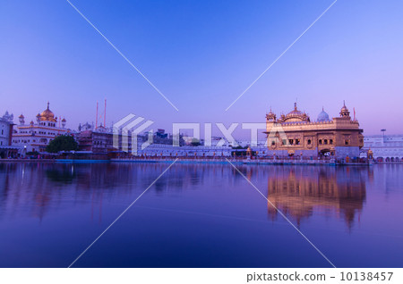 Sunrise at Golden Temple Sunrise at Golden Temple 10138457