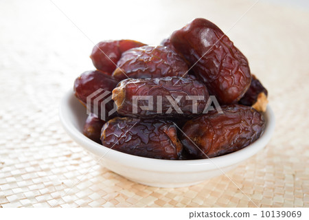 Kurma dates fruit 10139069
