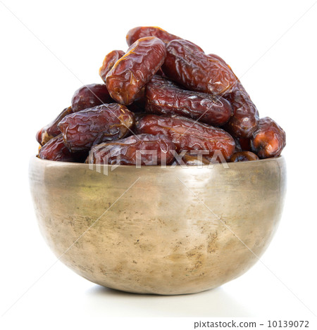 Ramadan food dates fruit 10139072