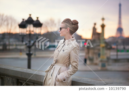 Elegant young Parisian woman outdoors 10139790