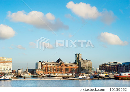 Amsterdam cityscape 10139962