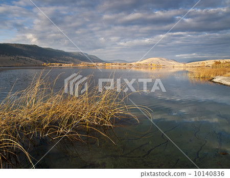 Autumn view of Nicola Lake with dry tall grass in the foreground 10140836