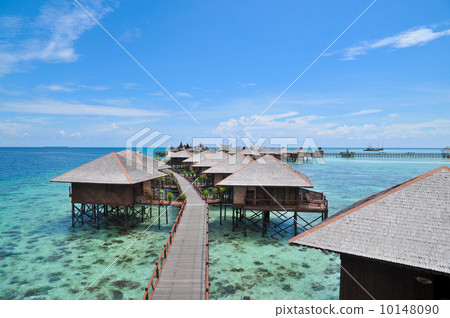  Water cottage 10148090