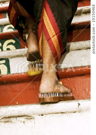 devotee's leg 10150468