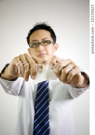 tear to pieces sheets of card 10150825